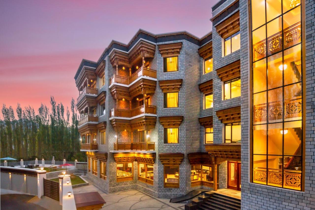 Hotel Gyalpo Residency - A Mountain View Luxury Hotel In Leh Exterior photo